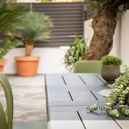 Stylish Apartment Split