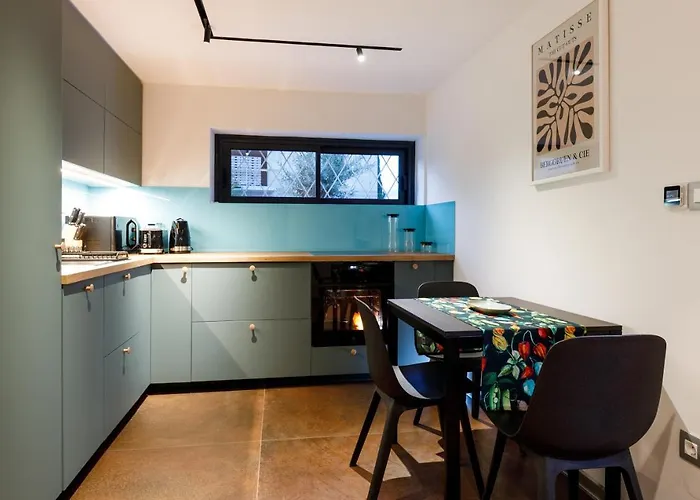 Apartment Stylish Split